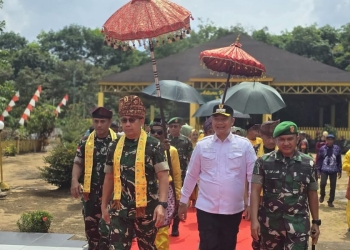 Bupati Alex Dampingi Pangdam Ziarah ke Makam Raja Tanjungpura