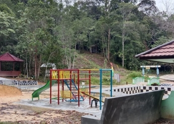 Program bertajuk “Pembangunan Ruang Terbuka Hijau Ramah Anak dan Reboisasi Pohon di Zona Rehabilitasi Taman Hutan Raya Lapak Jaru,” PLN UIP KLB meraih penghargaan kategori Ekosistem Darat dalam ajang bergengsi Nusantara CSR Awards 2025. Foto: PLN UIP KLB