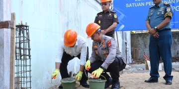 SPPG Polres Ketapang Mulai Dibangun, Bupati Alexander Letakkan Batu Pertama