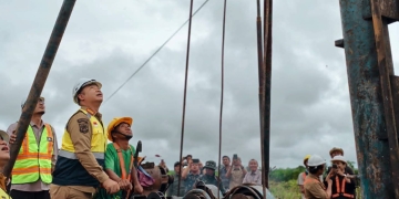 Bupati Ketapang Resmikan Pembangunan Jalan Pelang – Kepuluk, Warga Harap Tuntas Hingga Akhir