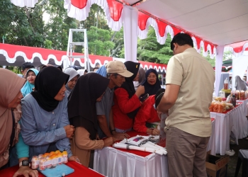 Pasar Murah HUT ke-80 RI di Pontianak Diserbu Warga