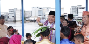Bupati Alex Hadiri Robo-robo di Ketapang, Jadi Simbol Gotong Royong dan Persatuan