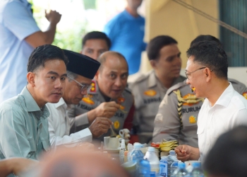 Edi Kamtono Dampingi Wapres Gibran Tinjau Pasar Flamboyan Pontianak