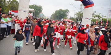 Ribuan Warga Meriahkan Fun Walk HUT ke-80 RI dan Haornas