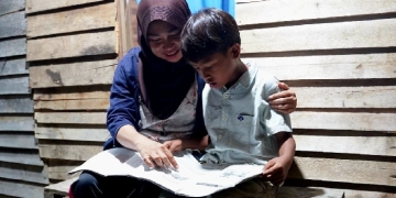 Kado HUT ke-80 RI, PLN Salurkan Bantuan Pasang Listrik Gratis 2.821 Keluarga Prasejahtera di Seluruh Indonesia