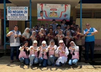 Semarak Merdeka, PLN UP2B Kalbar Hadirkan Kegembiraan di SDN 29 Sungai Raya