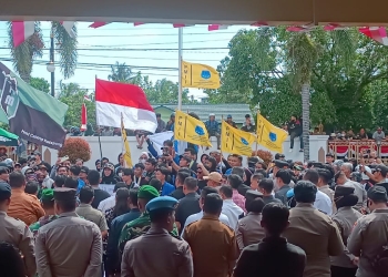 Aliansi Mahasiswa Ketapang Geruduk Kantor DPRD, Bawa 17 Poin Tuntutan