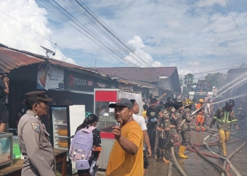 Belasan Ruko di Pasar Senggol Kuala Dua Kubu Raya Ludes Terbakar