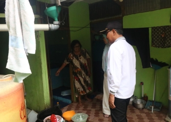 Tim SAR Berhasil Evakuasi Nelayan Ketapang yang Alami Kendala Mesin di Pantai Laut Mati