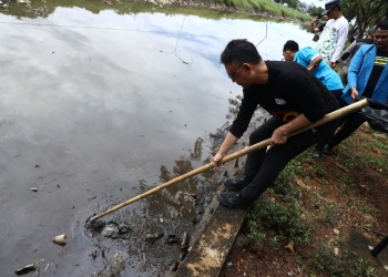 Gotong Totong bersama KNPI, Edi Kamtono Dukung Pemuda Jaga Kebersihan Lewat Aksi Nyata