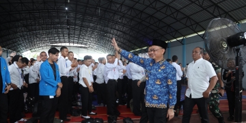 Pemkot Pontianak Salurkan Bantuan ke 381 Petani Terdampak Puting Beliung