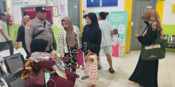 Gandeng Dinas Sosial, PT Pegadaian Cabang Ketapang Gelar Baksos