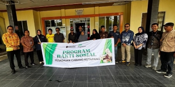 Gandeng Dinas Sosial, PT Pegadaian Cabang Ketapang Gelar Baksos
