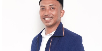 Tingkatkan Keterampilan dan Kemandirian Masyarakat, Pemkot Pontianak Serahkan Bantuan Alat Kerja