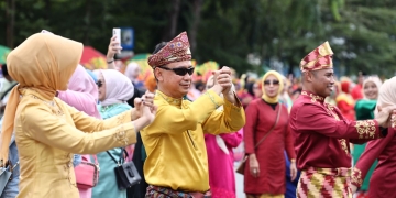 Bertemu Wamen Perumahan dan Kawasan Permukiman, Bupati Alex Sampaikan Konsep Waterfront City