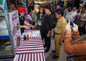 Edi Kamtono Resmikan Pusat Kuliner Malam Pasar Tengah, Suguhkan Suasana Tempo Dulu