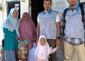 Sinergi PLN UP2B Kalbar dan Dinas Sosial Pontianak Terangi Hati 40 Keluarga Penerima Manfaat