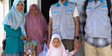 Sinergi PLN UP2B Kalbar dan Dinas Sosial Pontianak Terangi Hati 40 Keluarga Penerima Manfaat