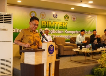 Bupati Ketapang Tinjau Langsung Progres Perbaikan Jalan Pelang – Kepuluk – Batu Tajam