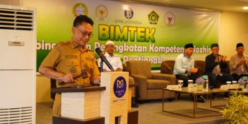 Bupati Ketapang Tinjau Langsung Progres Perbaikan Jalan Pelang – Kepuluk – Batu Tajam