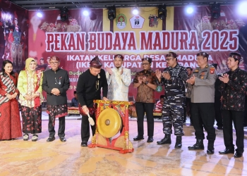 Pekan Budaya Madura Resmi Dibuka, Bupati Alexander Apresiasi IKBM Ketapang