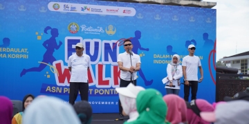 Wako Pontianak Ikuti Fun Walk HUT Korpri Bareng Ribuan ASN