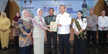 Wako Pontianak Ikuti Fun Walk HUT Korpri Bareng Ribuan ASN