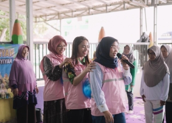 Semangat Hari Pahlawan, PLN UPT Banjarbaru Dukung Kegiatan Lansia di Desa Inklusi Biih