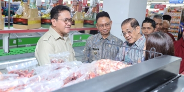 Mendag Budi Pastikan Stok dan Harga Pangan di Pontianak Stabil Jelang Libur Akhir Tahun