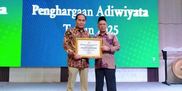 Warga Serbu 3.500 Paket Sembako Murah di Pontianak Utara