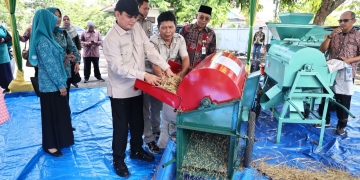 Pemkot Pontianak Salurkan Bantuan Alsintan Guna Tingkatkan Motivasi dan Produktivitas Pertanian