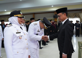 Jelang Tutup Tahun, Edi Kamtono Lantik 59 Pejabat Administrator dan Pengawas