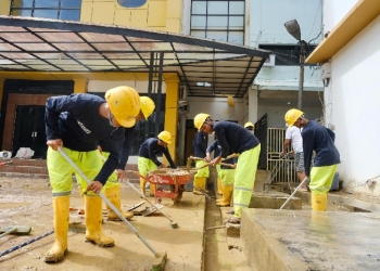 Direksi dan Relawan PLN Turun Langsung Pastikan Percepatan Pemulihan Fasilitas Umum di Aceh