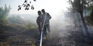 Edi Akui Sulitnya Padamkan Kebakaran di Batas Kota, Harap BPBD Kalbar Membantu