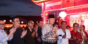 Lukisan Kuda Api jadi Jembatan Kepedulian, AHY Salurkan Bantuan untuk Warga Singkawang