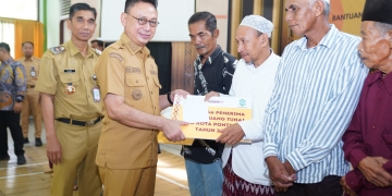 Pemkot Pontianak Salurkan Bantuan Operasional kepada Ratusan Petugas Fardhu Kifayah dan 37 Madrasah Diniyah