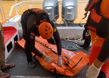 Tim SAR Temukan Dua ABK Korban Kapal Terbalik di Sungai Kapuas